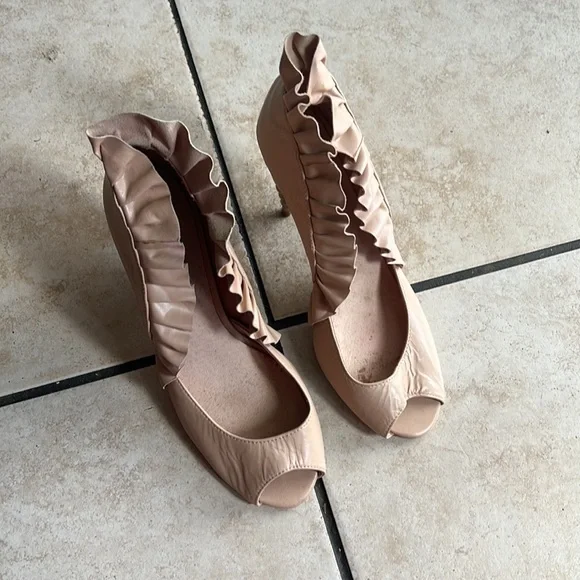 Jeffrey Campbell - Picture 2 of 6